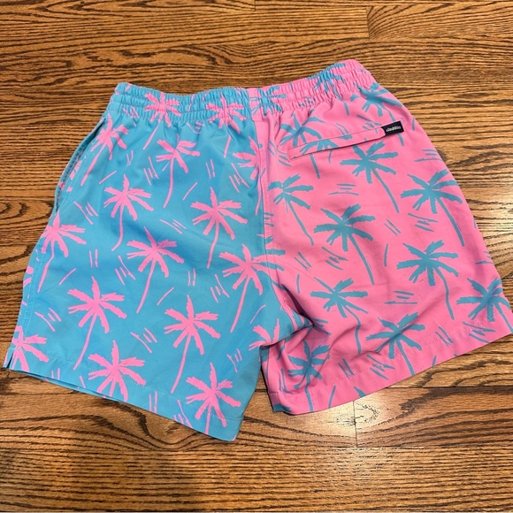 Chubbies Men’s Swimsuit Small 5.5 inseam pink blue palm trees swim trunks - Picture 4 of 4